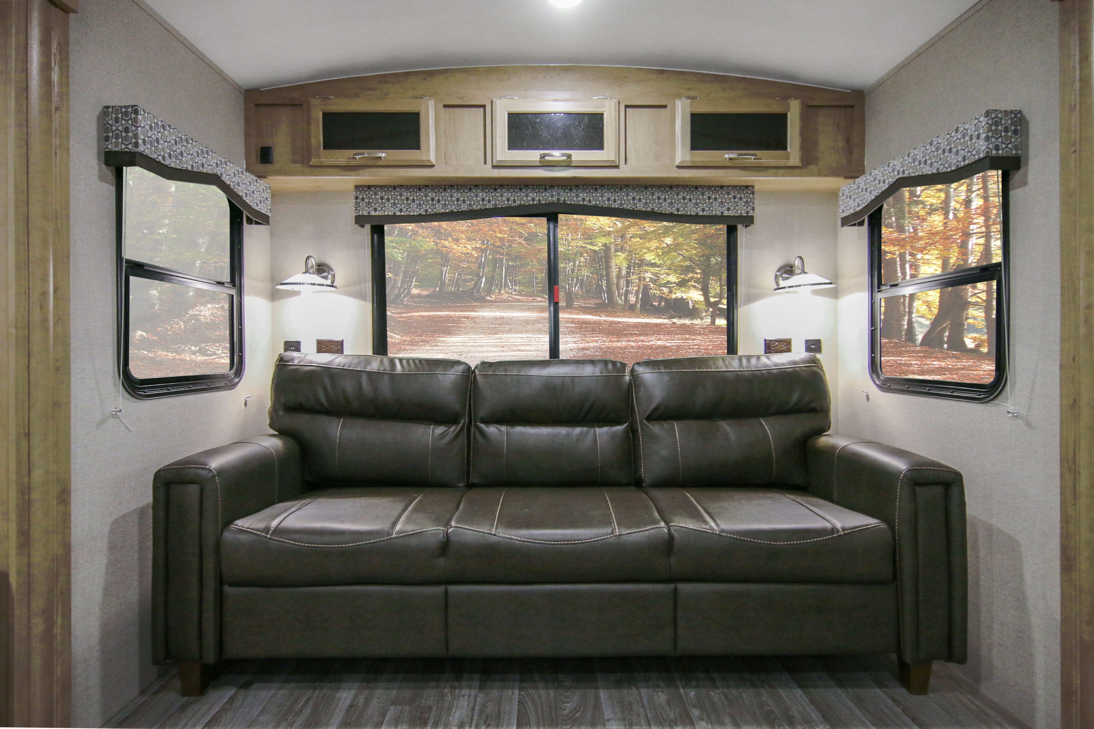 2026 Winnebago Minnie Plus 29DDBH photo 5